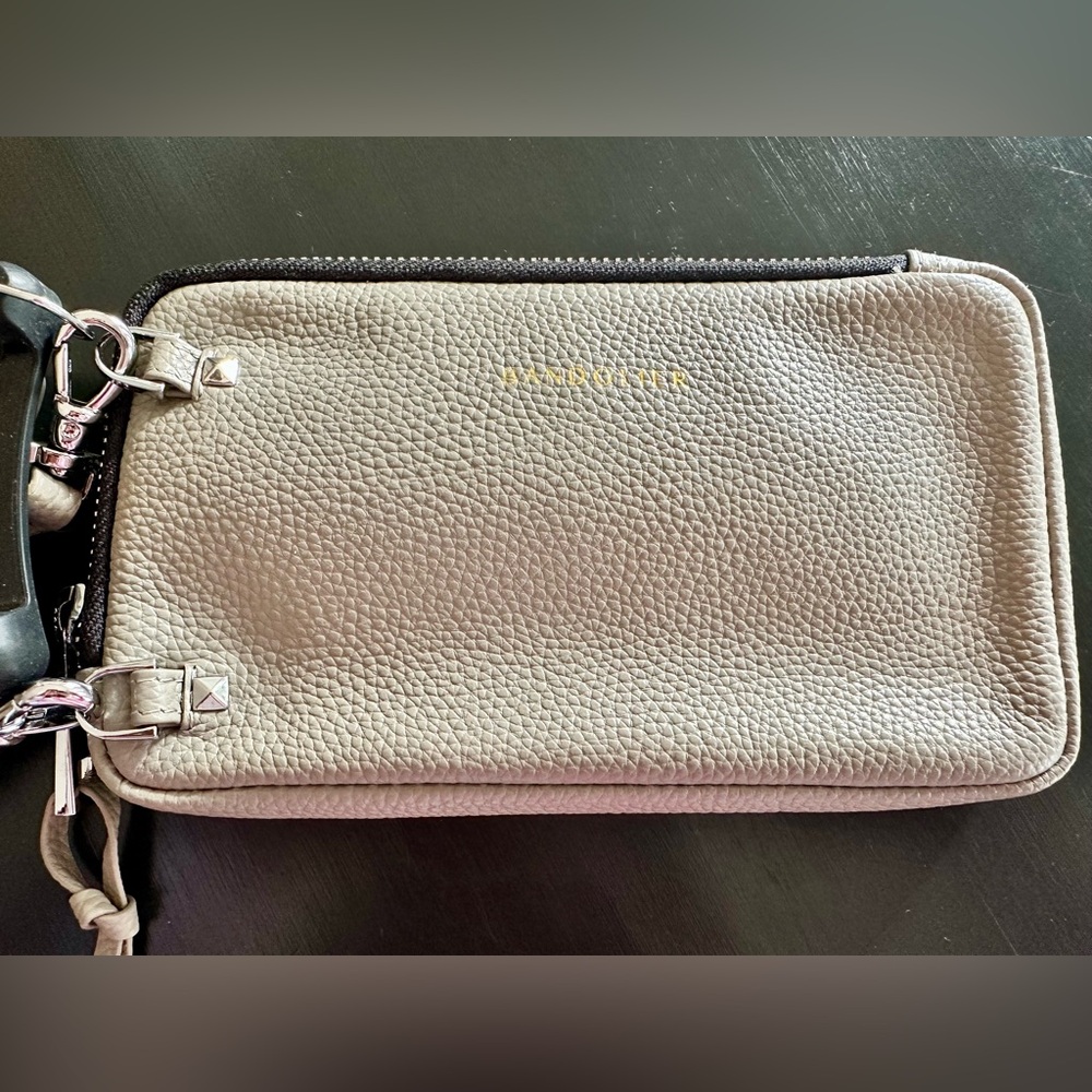 Bandolier EMMA Greige/Silver Pebble Leather Crossbody bag w/separate iPhone Case - Picture 6 of 12